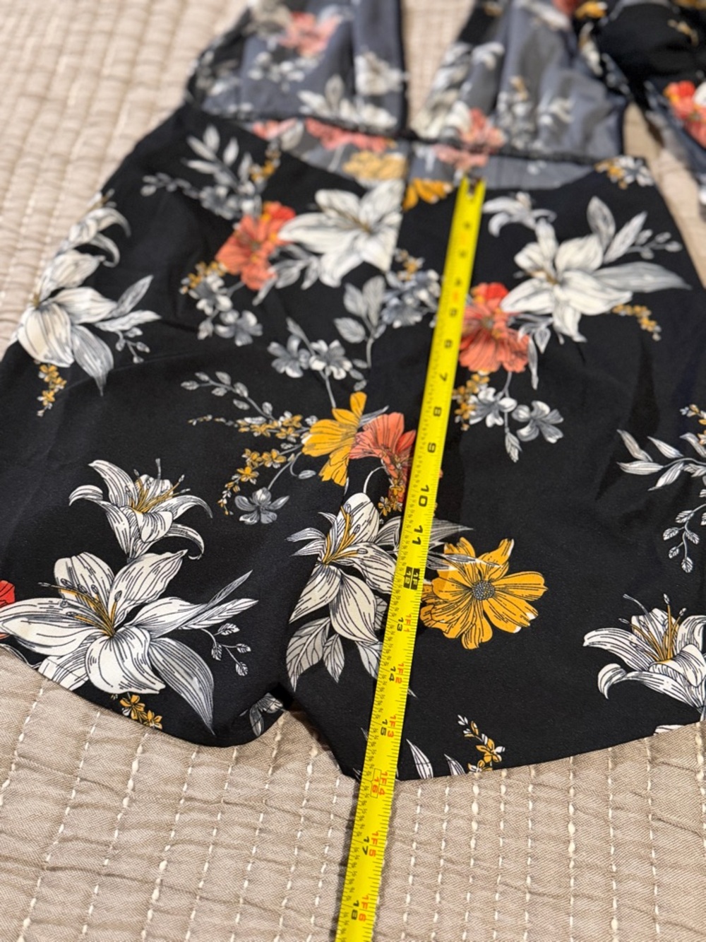 VCAY Crisscross Tie Back Floral Print Romper Size 4/6 - Picture 11 of 12